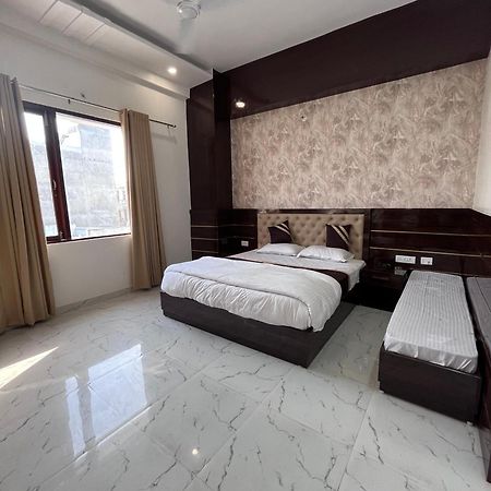 Mangalam Grand Hotel Lakhnau Kültér fotó