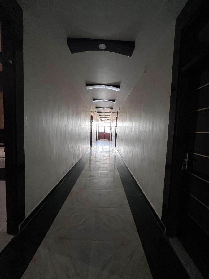 Mangalam Grand Hotel Lakhnau Kültér fotó