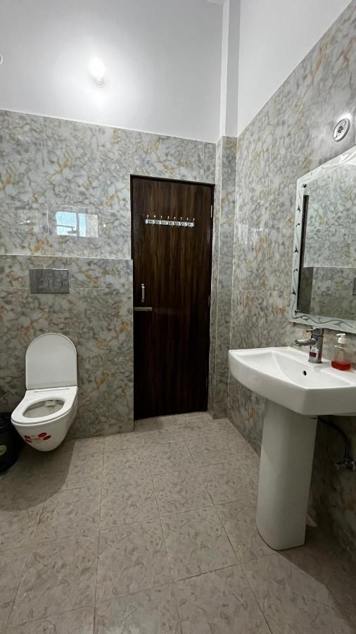 Mangalam Grand Hotel Lakhnau Kültér fotó