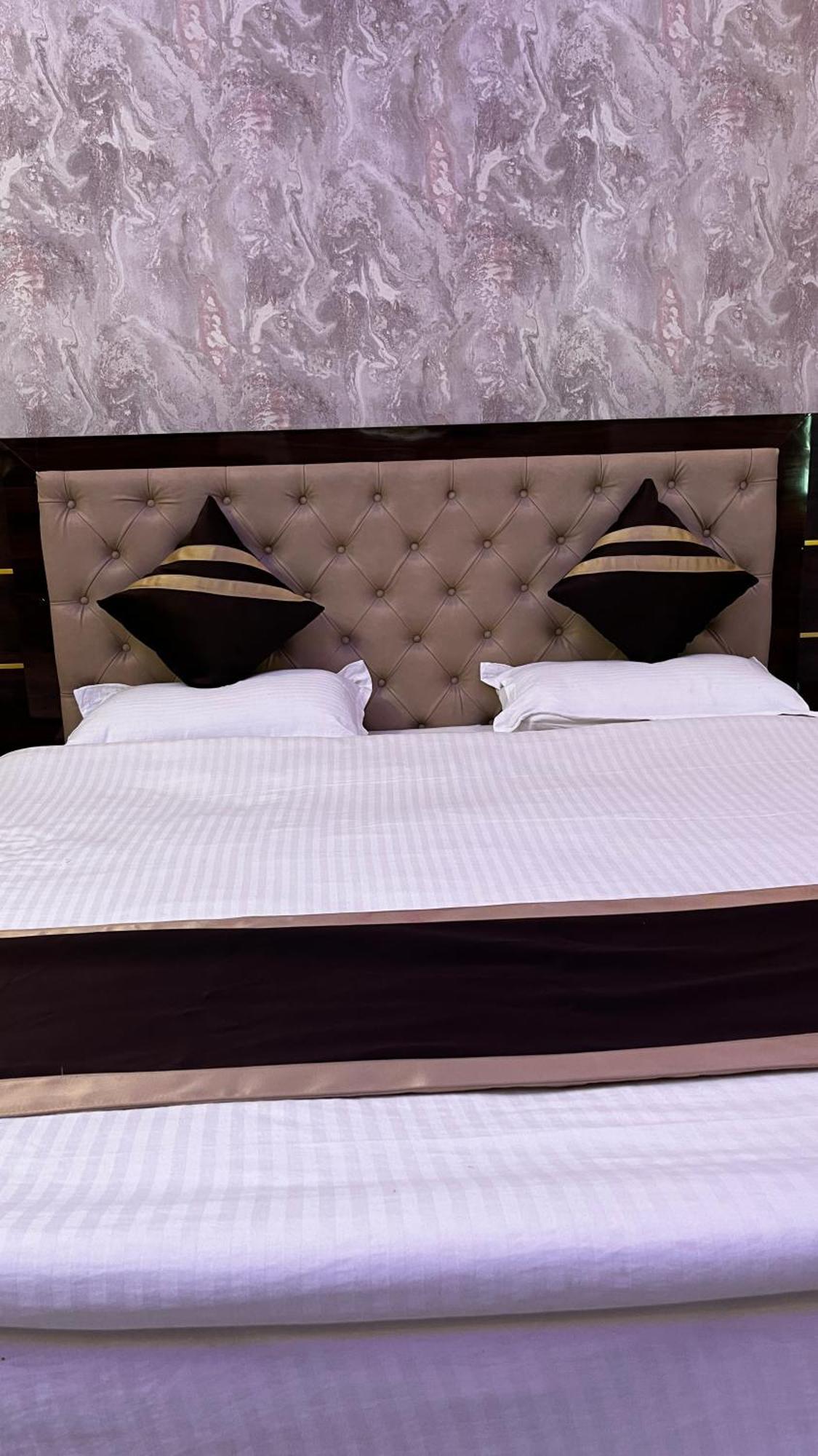 Mangalam Grand Hotel Lakhnau Kültér fotó